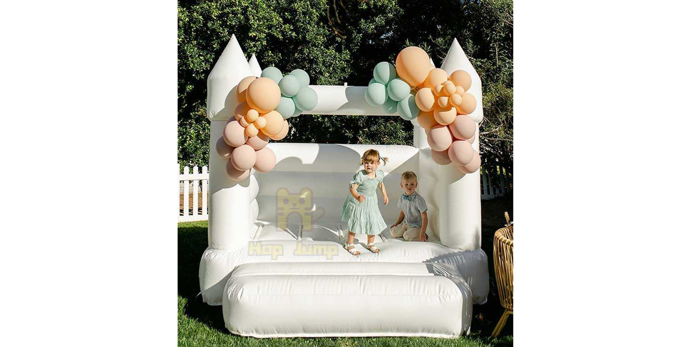 Benefits of Choosing a White Bounce House for Your Event or Outdoors